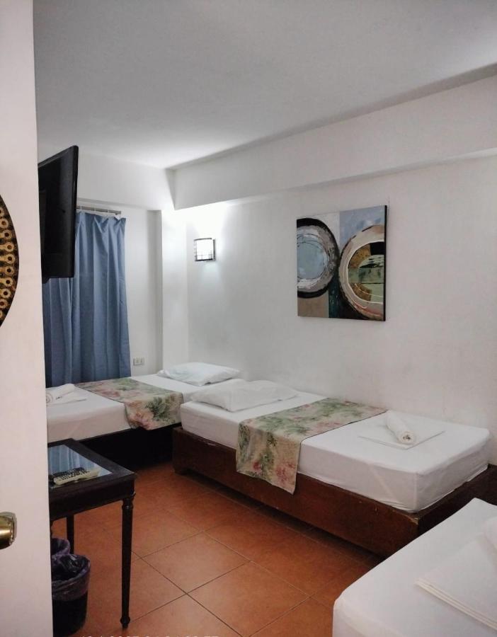 Boracay Ocean Bay Hotel Balabag  Bagian luar foto
