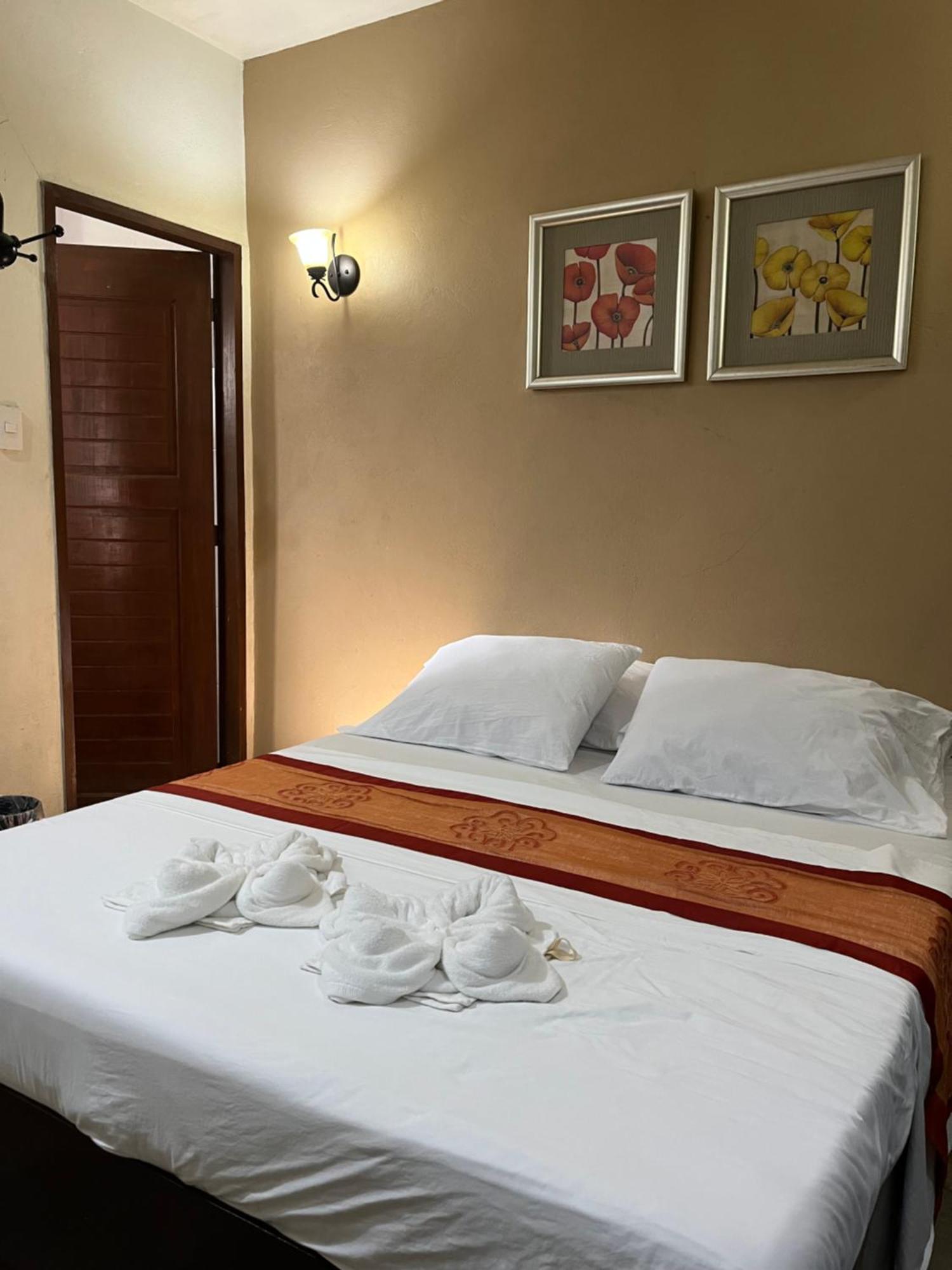 Boracay Ocean Bay Hotel Balabag  Bagian luar foto