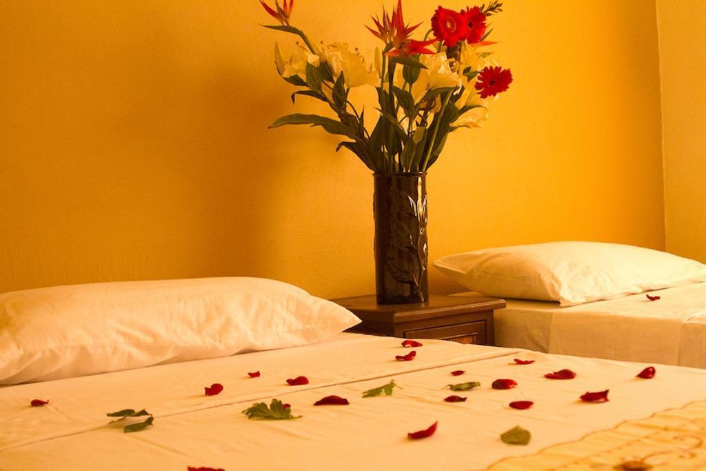 Boracay Ocean Bay Hotel Balabag  Bagian luar foto