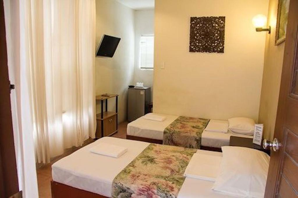 Boracay Ocean Bay Hotel Balabag  Bagian luar foto